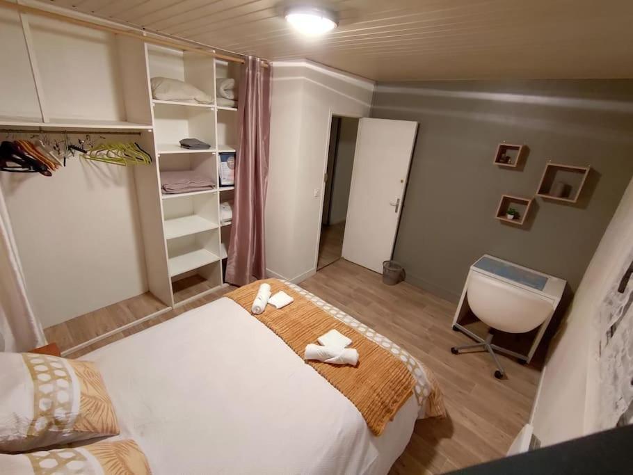 Pause Entre Deux Meaux ► Proche Disneyland Paris ► Wifi ► Netflix ► 24/24H Penchard Luaran gambar